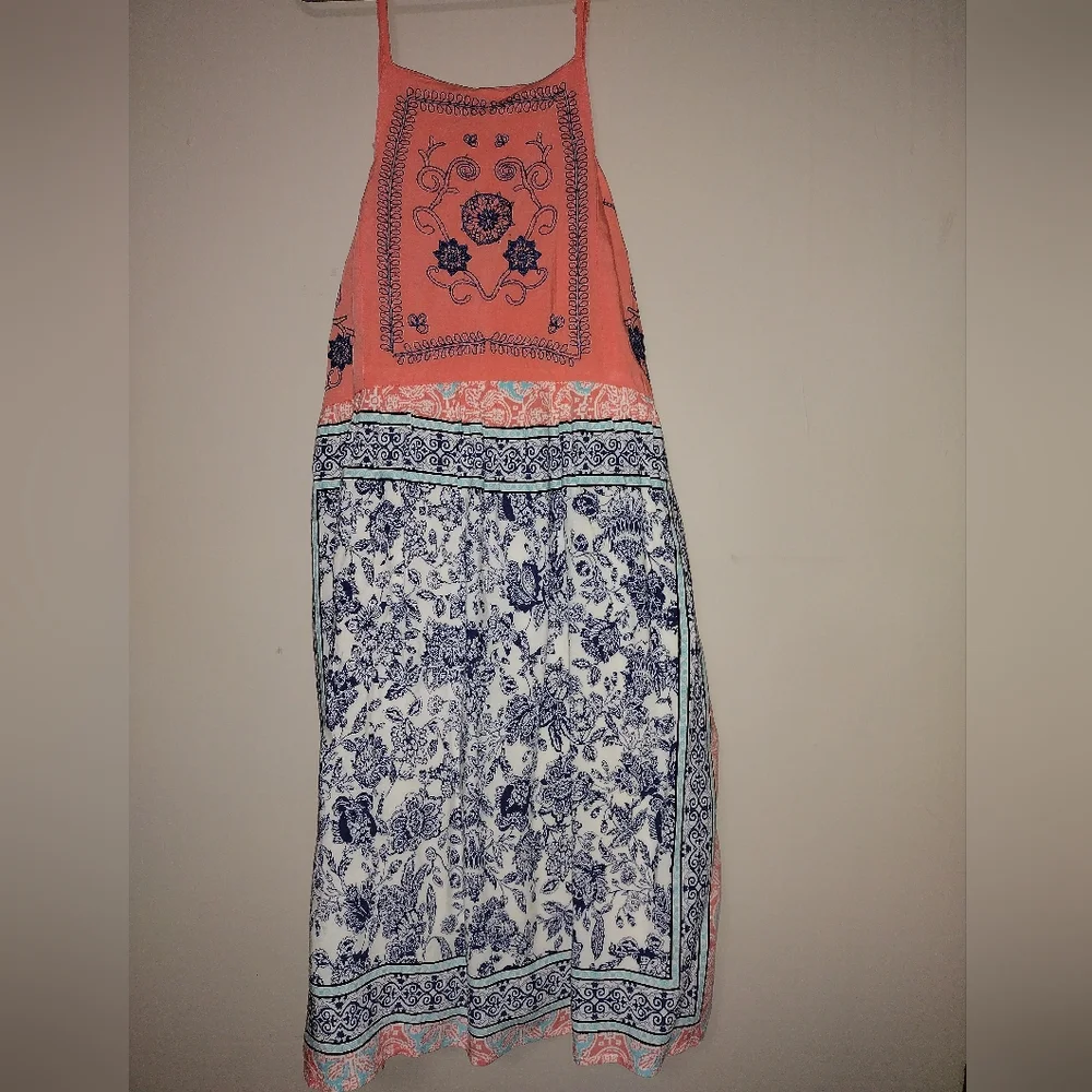 Dress - Picture 1 of 2